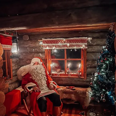 Aurora Hill Resort, * Рованиеми