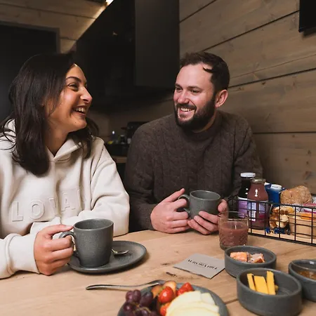 Отель Aurora Hill Resort,