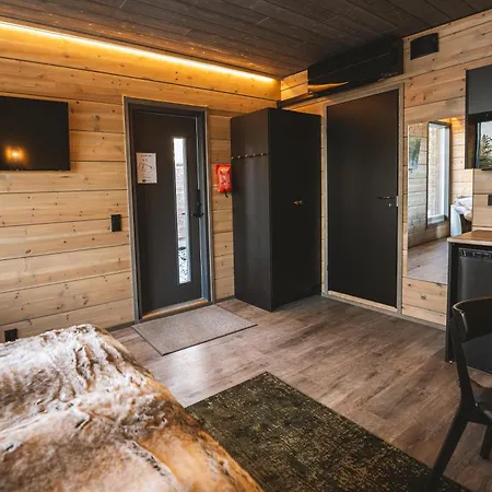 Отель Aurora Hill Resort, *