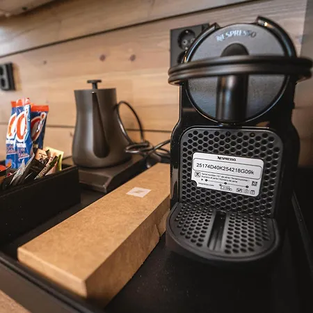 Aurora Hill Resort, *