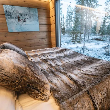 Aurora Hill Resort, Hotel *