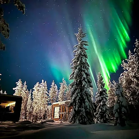 Aurora Hill Resort, 酒店 罗瓦涅米