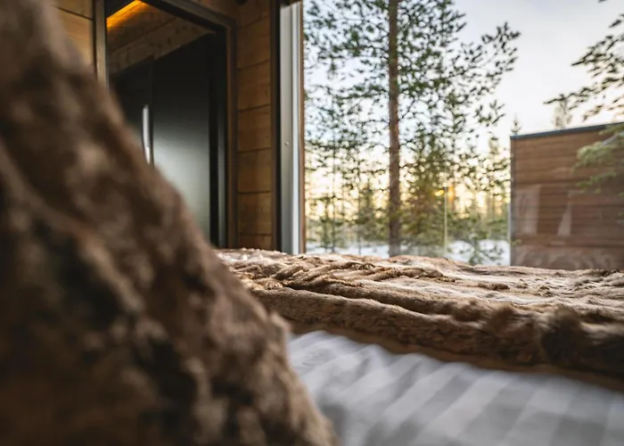 Aurora Hill Resort, *