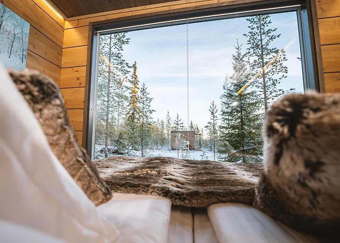 Aurora Hill Resort, *